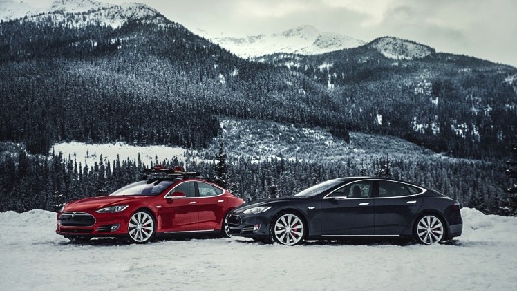 Autotest Tesla Model S P85D met 700 pk, de snelste vierdeursauto in serieproductie, inclusief vierwielaandrijving.