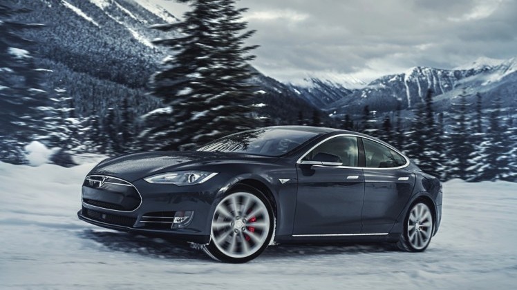 Autotest Tesla Model S P85D met 700 pk, de snelste vierdeursauto in serieproductie, inclusief vierwielaandrijving.