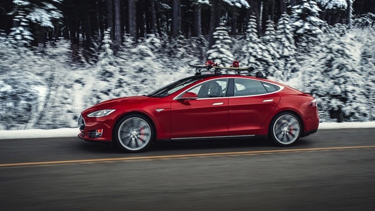 Autotest Tesla Model S P85D met 700 pk, de snelste vierdeursauto in serieproductie, inclusief vierwielaandrijving.