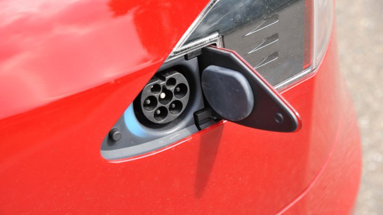 Tesla heeft de Model S de afgelopen jaren constant een upgrade gegeven, waardoor rijden met de nieuwste uitvoering weer een andere sensatie is, zeker als P100D Ludicrous.