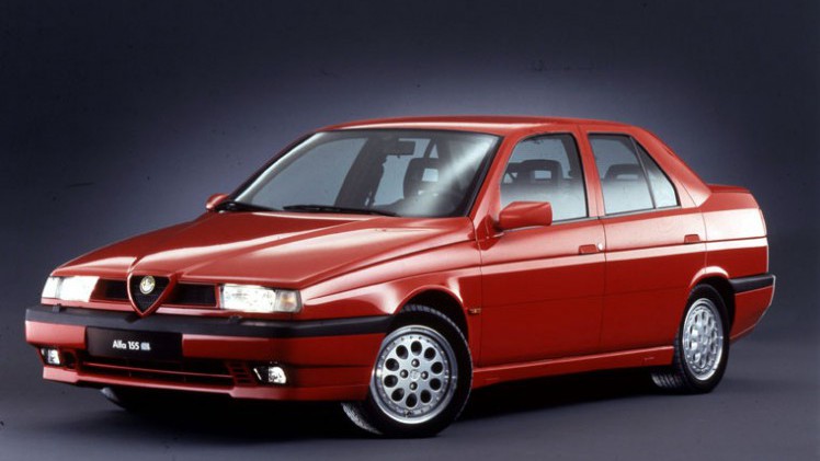 De huidige Alfa Romeo Giulia Quadrifoglio kennen we inmiddels, maar hoe zat het ook al weer met de voorgangers daarvan? Tijd voor een historisch overzichtje!
