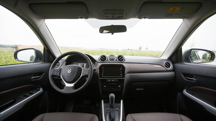 Suzuki introduceert Vitara Limited Edition met extra luxe interieur en een sportievere, stoerdere uitstraling.