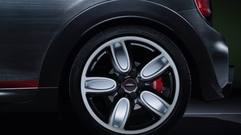 Nieuwe Mini John Cooper Works onderweg naar North American International Auto Show 2014 in Detroit.