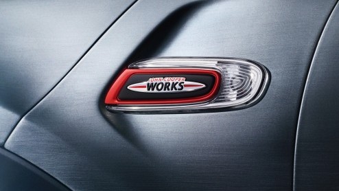 Nieuwe Mini John Cooper Works onderweg naar North American International Auto Show 2014 in Detroit.