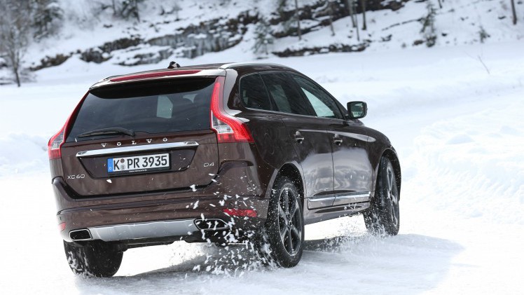 Volvo XC60 met 2.0 liter viercilinder T6 nu leverbaar met AWD vierwielaandrijving.