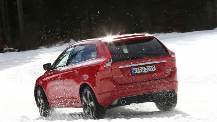 Volvo XC60 met 2.0 liter viercilinder T6 nu leverbaar met AWD vierwielaandrijving.