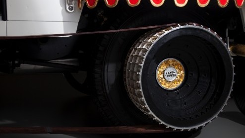 Tot kunst verheven Land Rover Defender by Studio Job smaakt naar meer