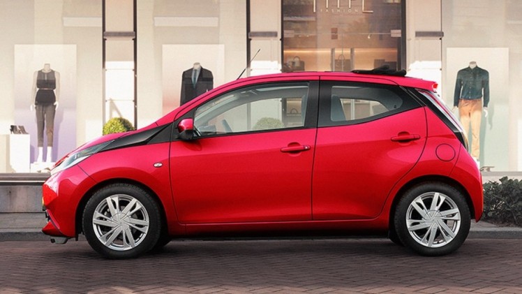 Toyota Aygo x-wave is een nieuwe uitvoering met canvas dak.