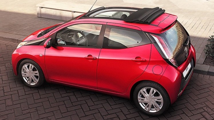 Toyota Aygo x-wave is een nieuwe uitvoering met canvas dak.
