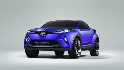 Het wordt druk met de crossovers in Parijs. Ook Toyota doet vrolijk mee aan de hype en presenteert op de autosalon deze C-HR crossover, die zoals de naam al aangeeft, bedoeld is voor het C-segment.