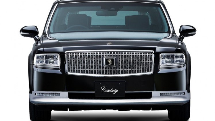 De Toyota Century mag dan het absolute topmodel zijn van het merk, het is waarschijnlijk ook de meest conservatieve auto die tot voor kort nieuw te koop was. Nu is er eindelijk een volledig nieuwe.
