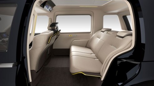 Toyota komt met de JPN Taxi Concept, een vingeroefening naar een volgende generatie taxis in eerste instantie bedoeld voor Japan. Het bijzondere aan dit studiemodel is de LPG-Hybride aandrijflijn.