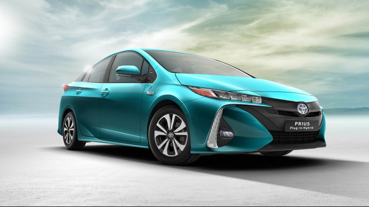 Na de introductie van de nieuwe Toyota Prius komt het merk op de New York Auto Show met de Prius Plug-In Hybrid. De introductie in Nederland vindt eind 2016 plaats.