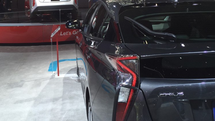 Na de introductie van de nieuwe Toyota Prius komt het merk op de New York Auto Show met de Prius Plug-In Hybrid. De introductie in Nederland vindt eind 2016 plaats.