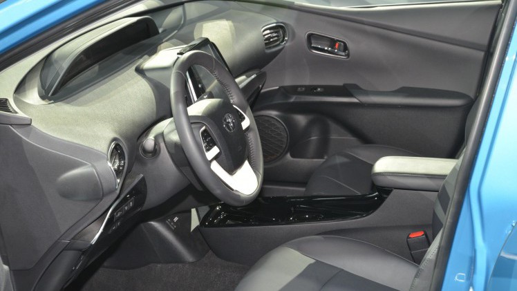 Na de introductie van de nieuwe Toyota Prius komt het merk op de New York Auto Show met de Prius Plug-In Hybrid. De introductie in Nederland vindt eind 2016 plaats.