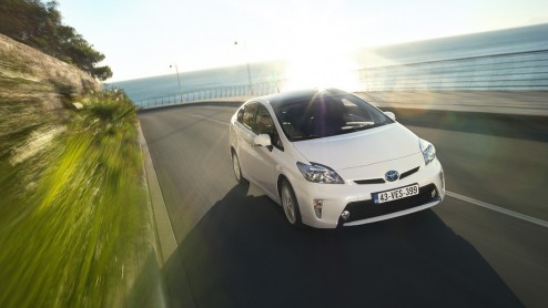 Terugroepactie Toyota Prius III is eigenlijk een software update zodat spanningswisselingen in de converter/invertor worden beperkt.