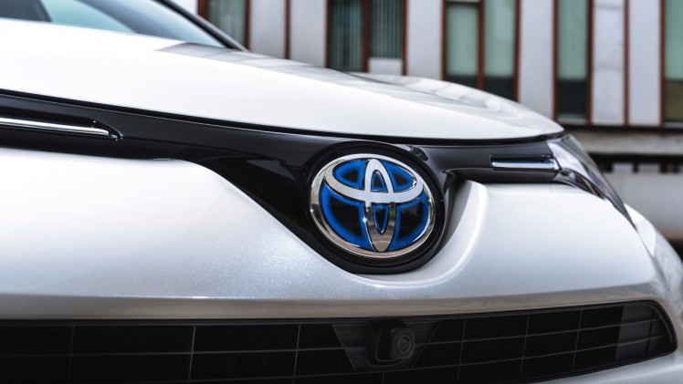 Autotest Toyota RAV4 Hybrid, de hybride SUV van de vernieuwde RAV4 die zuinigheid combineert met bijna 200 pk.