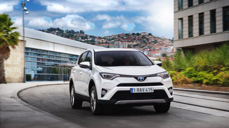 Autotest Toyota RAV4 Hybrid, de hybride SUV van de vernieuwde RAV4 die zuinigheid combineert met bijna 200 pk.