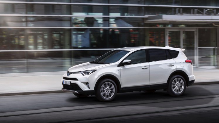 Autotest Toyota RAV4 Hybrid, de hybride SUV van de vernieuwde RAV4 die zuinigheid combineert met bijna 200 pk.