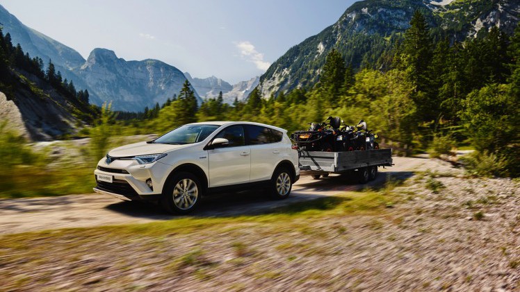 Autotest Toyota RAV4 Hybrid, de hybride SUV van de vernieuwde RAV4 die zuinigheid combineert met bijna 200 pk.