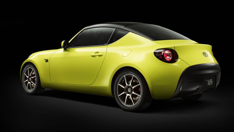 Toyota presenteert FCV Plus, Kikai en SF-R concept cars on Tokio Motor Show. De CH-R crossover gaat medio 2016 in productie.