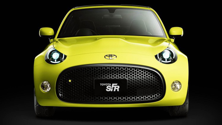 Toyota presenteert FCV Plus, Kikai en SF-R concept cars on Tokio Motor Show. De CH-R crossover gaat medio 2016 in productie.