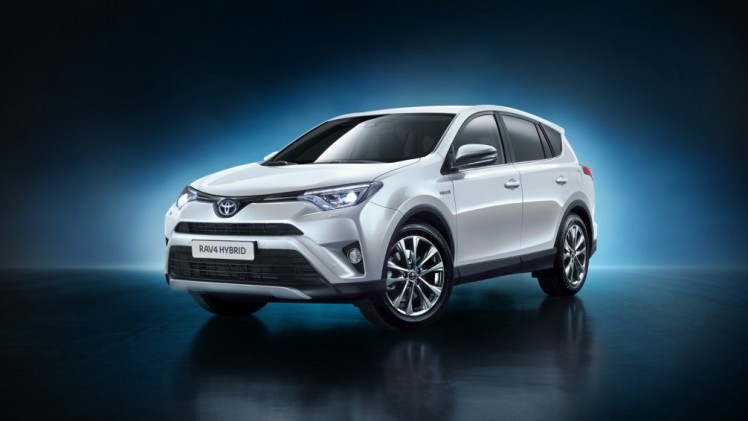 Toyota RAV4 komt ook als hybride. De RAV4 Hybrid staat begin 2016 in de Europese showrooms.