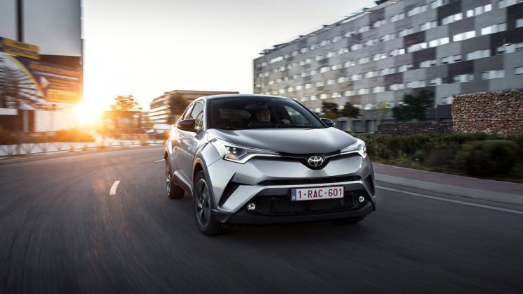 Toyota biedt haar hybride modellen tussen 10 en 30 juni aan voor de prijs van een benzineversie.