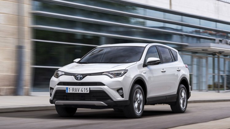 Toyota biedt haar hybride modellen tussen 10 en 30 juni aan voor de prijs van een benzineversie.