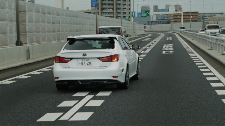 De Toyota Mobility Teammate Concept is een zelfrijdend voertuig dat via Car-To-X in verbinding staat met de infrastructuur en andere medeweggebruikers om de veiligheid onderweg te vergroten.