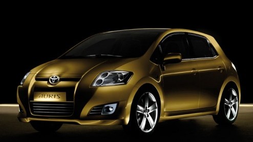 Nee dit is niet de nieuwe Corolla was ongeveer het eerste wat Toyota zei toen de Auris aan het publiek werd gepresenteerd. Frapant is wel dat de Auris nagenoeg dezelfde maten heeft als de Corolla.