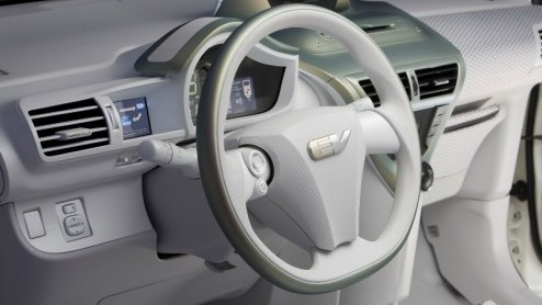 Alsof de splinternieuwe Toyota iQ nog niet vooruitstrevend genoeg is, komen de Japanners met een nog bijzonder staaltje techniek op de proppen. Het studiemodel luistert naar de naam FT-EV en rijdt vol