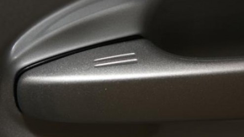 Het Prius-plagen van Toyota gaat nog even door. De Japanners in aanloop naar de onthulling in Detroit nog een paar detailbeelden de wereld in.