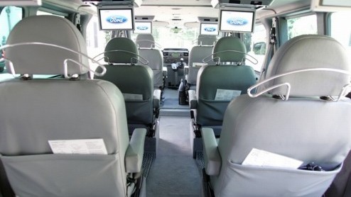 De Ford Transit is niet meer uit het straatbeeld weg te denken. Talloze aannemers en koeriers rijden elke dag af en aan in deze besteller. Ford zet op ludieke wijze de Transit onder de aandacht met de