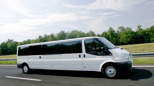 De Ford Transit is niet meer uit het straatbeeld weg te denken. Talloze aannemers en koeriers rijden elke dag af en aan in deze besteller. Ford zet op ludieke wijze de Transit onder de aandacht met de