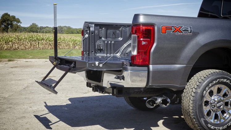 Is de Ford F-150 toch echt een maatje te klein? Goed nieuws. Dit zijn de F-250, F-350 en F-450.