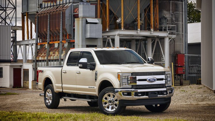 Is de Ford F-150 toch echt een maatje te klein? Goed nieuws. Dit zijn de F-250, F-350 en F-450.