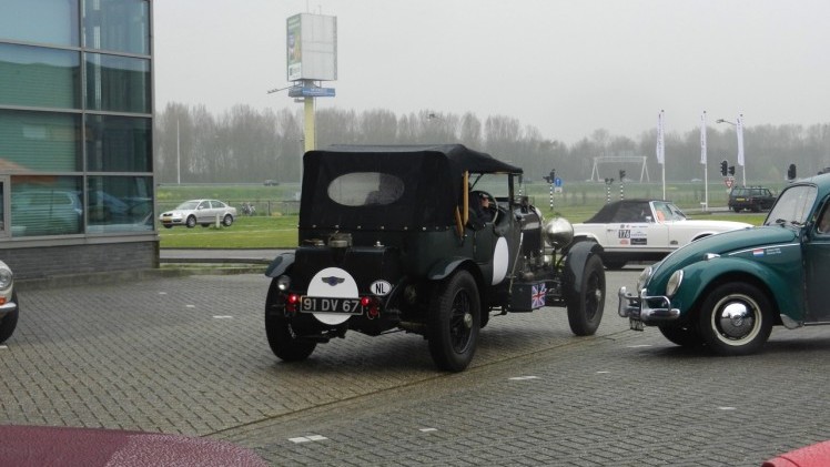 Tulpenrallye 2015 Proloog met keuring en bijpraten bij Athlon Car Lease.