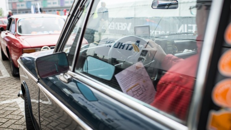 Tulpenrallye 2015 Proloog met keuring en bijpraten bij Athlon Car Lease.