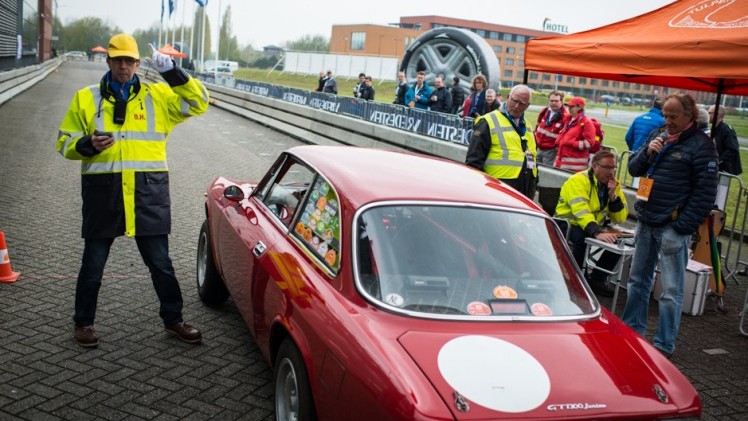 Tulpenrallye 2015 Proloog met keuring en bijpraten bij Athlon Car Lease.