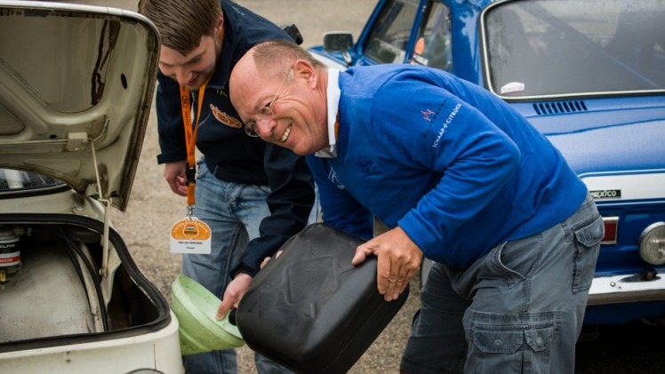 Tulpenrallye 2015 finish in Noordwijk. Team AutoVandaag behaalt de 37e plaats in het klassement Touring.