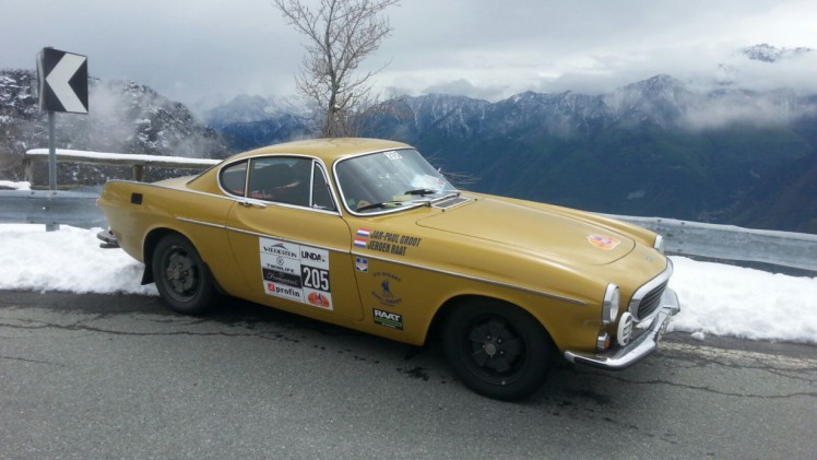 Tulpenrallye 2016: tijdens dag 1 verloopt de route van Saint-Vincent naar Milaan-Noord. En die route bleek direct uitdagend met misleidende kaarten en vijf ronden over het F1 Monza Circuit.