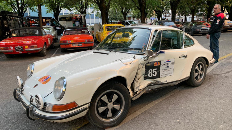 Equipe AutoVandaag doet mee met de 66ste editie van de Tulpenrallye en brengt regelmatig verslag uit.