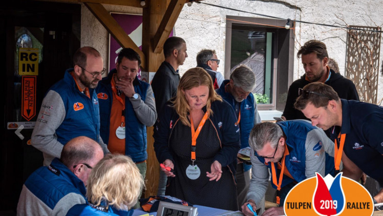 Equipe AutoVandaag doet mee met de 66ste editie van de Tulpenrallye en brengt regelmatig verslag uit.
