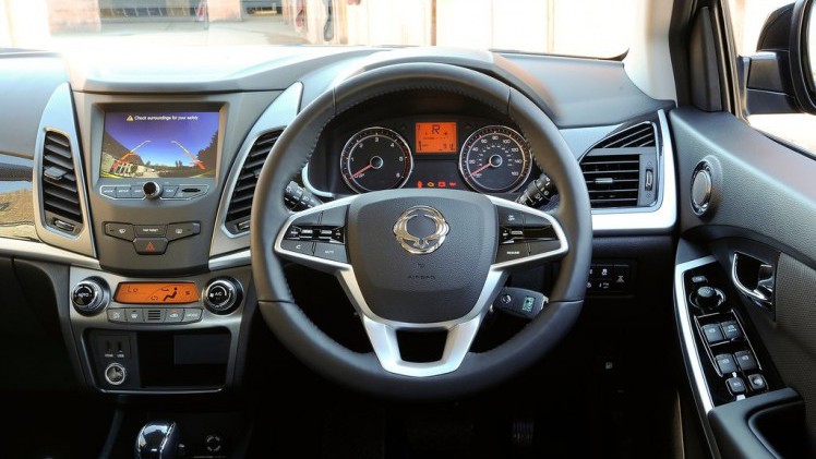 SsangYong voorziet de Korando voor de tweede keer van een facelift. De auto krijgt een nieuw front aangemeten en het uitrustingsaanbod wordt herzien.