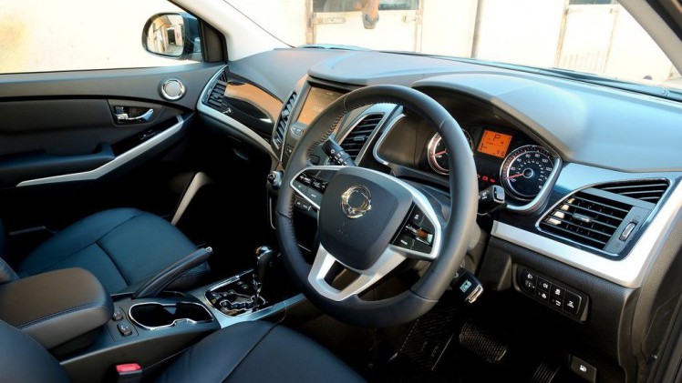 SsangYong voorziet de Korando voor de tweede keer van een facelift. De auto krijgt een nieuw front aangemeten en het uitrustingsaanbod wordt herzien.