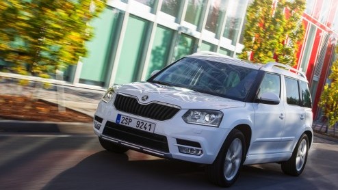 Autotest Skoda Yeti 1.6 TDI en 1.4 TSI Outdoor. De vernieuwde Yeti heeft twee gezichten gekregen en is nog iets luxer en slimmer ingericht.