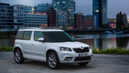 Autotest Skoda Yeti 1.6 TDI en 1.4 TSI Outdoor. De vernieuwde Yeti heeft twee gezichten gekregen en is nog iets luxer en slimmer ingericht.