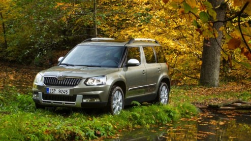 Autotest Skoda Yeti 1.6 TDI en 1.4 TSI Outdoor. De vernieuwde Yeti heeft twee gezichten gekregen en is nog iets luxer en slimmer ingericht.