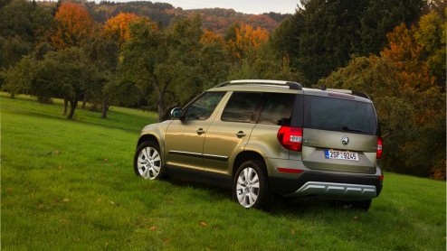 Autotest Skoda Yeti 1.6 TDI en 1.4 TSI Outdoor. De vernieuwde Yeti heeft twee gezichten gekregen en is nog iets luxer en slimmer ingericht.